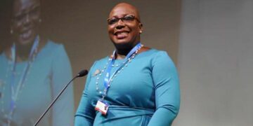 聖馬丁大學學術院長蓋兒·里戈伯特博士：面對氣候變遷，教育是第一帖藥劑！