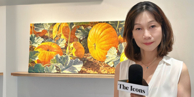 知名製作人何琇瓊在百忙中於台北辦公室接受專訪。(圖：藝萌友有限公司）