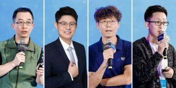 從左至右：小择智能创始人李国山、出海研究院创始人忠哥、语核科技创始人兼 CEO 翟星吉、非凡产研研究负责人宦家臣。（图：GTC2025 Shanghai）